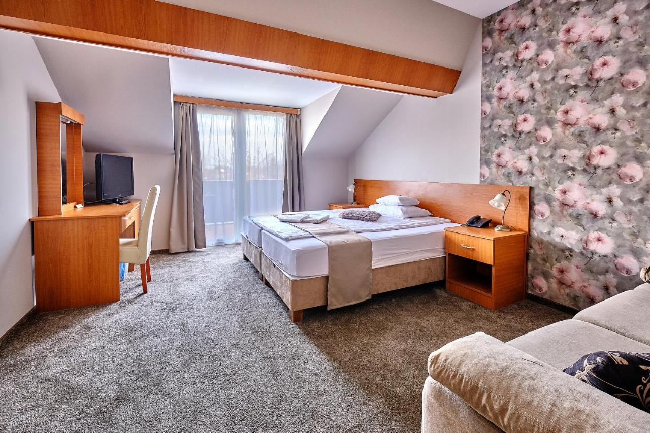 Lugas Wellness Hotel 4*